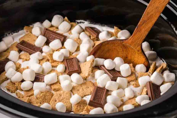 Slow Cooker S'mores Cake Recipe