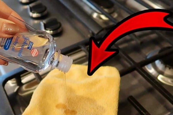 7 Smart Uses of Baby Oil for Your House