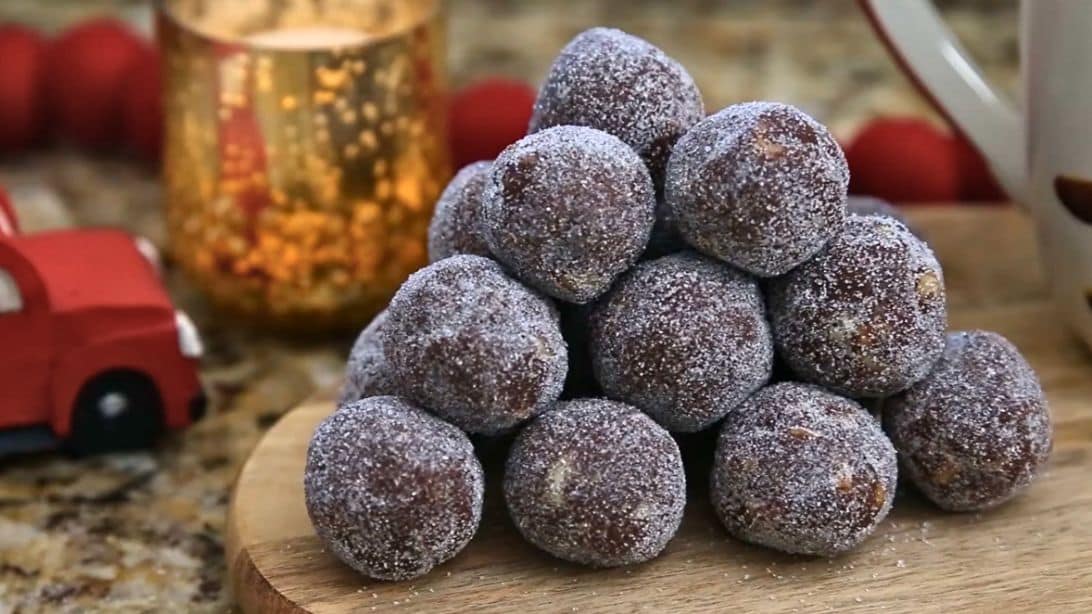 Grandma’s Rum Balls Recipe | DIY Joy Projects and Crafts Ideas