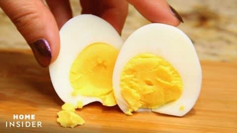 How to Make Perfect Hard-Boiled Eggs Every Time | DIY Joy Projects and Crafts Ideas