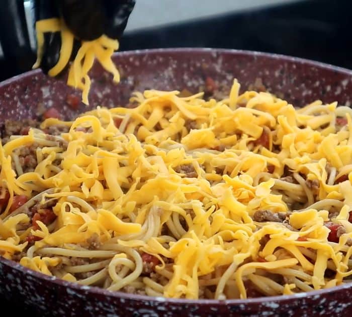 How to Make One-Pot Taco Spaghetti