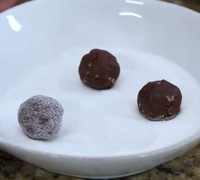 How to Make Rum Balls At Home