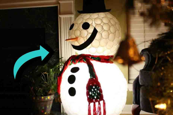DIY Light-Up Snowman Using Recycled Cups