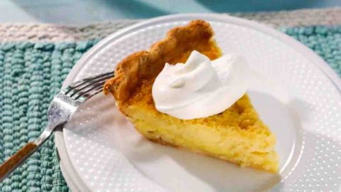 Old-Fashioned Lemon Buttermilk Pie | DIY Joy Projects and Crafts Ideas