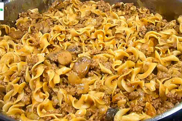 One-Pan Beef Egg Noodle Recipe