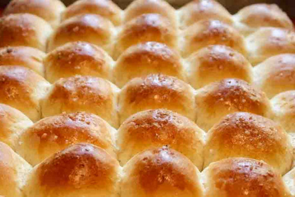 Rosemary & Honey Pull-Apart Dinner Rolls