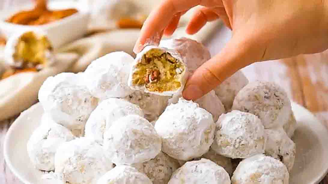 Southern Pecan Butterballs Recipe | DIY Joy Projects and Crafts Ideas