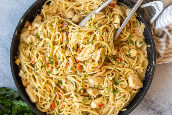 Easy 30-Minute Creamy Chicken Spaghetti Recipe