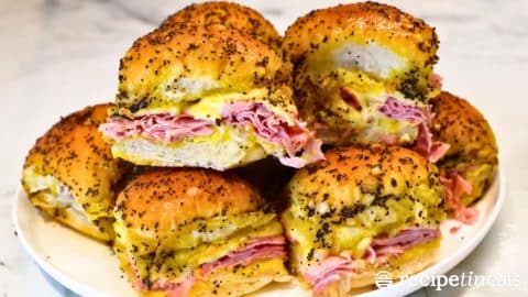 Easy Hot Ham and Cheese Sliders Recipe | DIY Joy Projects and Crafts Ideas
