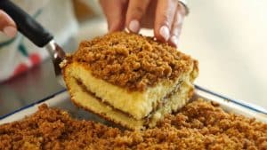 Easy Old-Fashioned Coffee Cake