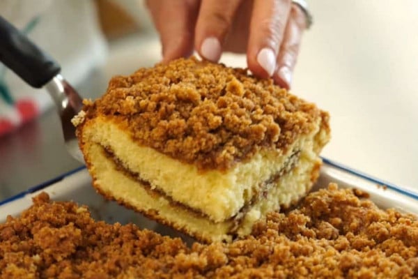 Easy Old-Fashioned Coffee Cake