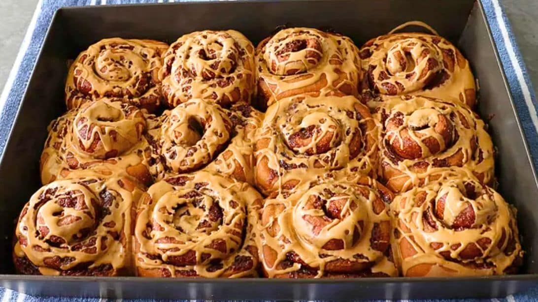 Easy Triple Coffee Sweet Rolls Recipe | DIY Joy Projects and Crafts Ideas