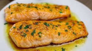 Easy-to-Make Healthy Honey Garlic Glazed Salmon