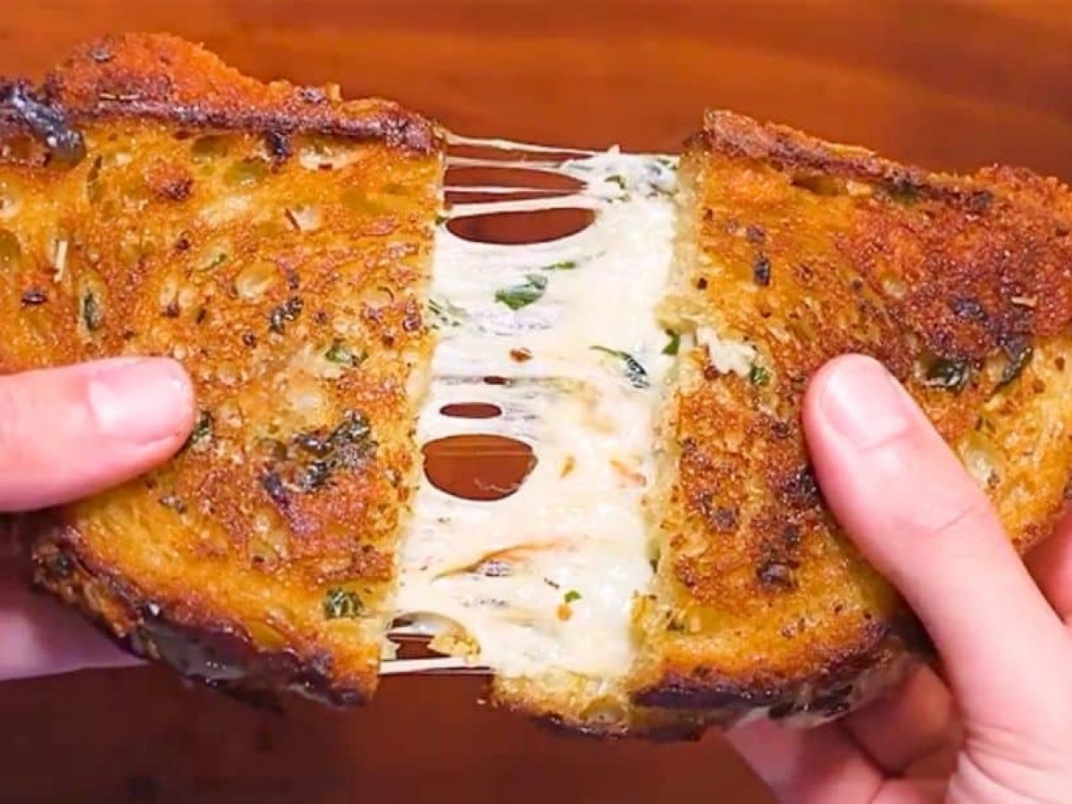 Garlic Bread Grilled Cheese : r/grilledcheese, image size:1200x900