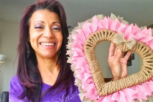 How to Make a DIY Farmhouse Heart Wreath