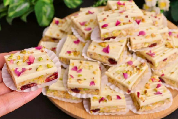 No-Bake White Chocolate Bars