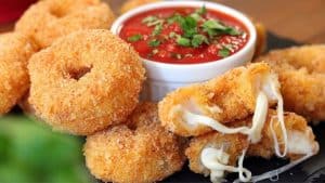 Super Crispy & Cheesy Onion Rings Recipe