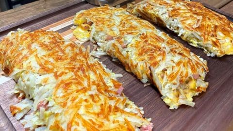 Waffle House Hash Brown Omelets | DIY Joy Projects and Crafts Ideas