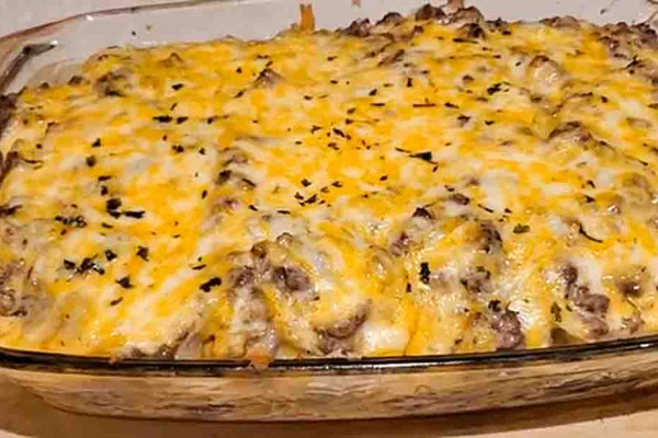 Cheesy Beef and Potato Casserole Recipe