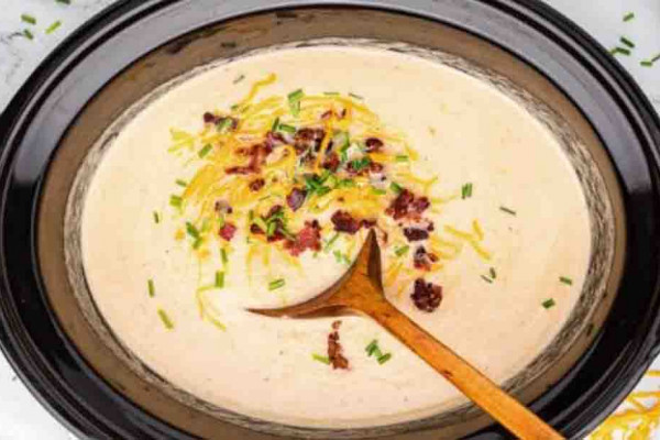 Slow Cooker Cauliflower Cheese Soup Recipe