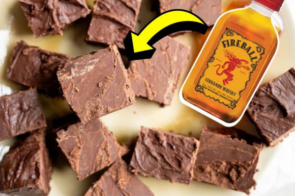 4-Ingredient Chocolate Fireball Fudge Recipe
