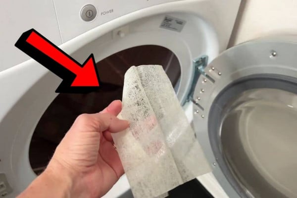 8 Smart Uses for Dryer Sheets