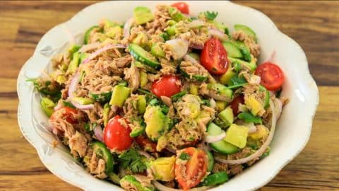 Best Tuna and Avocado Salad | DIY Joy Projects and Crafts Ideas