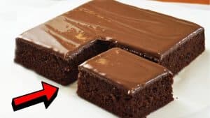 Easy 3-Ingredient Chocolate Cake Recipe
