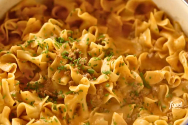 Easy Beef Noodle Skillet