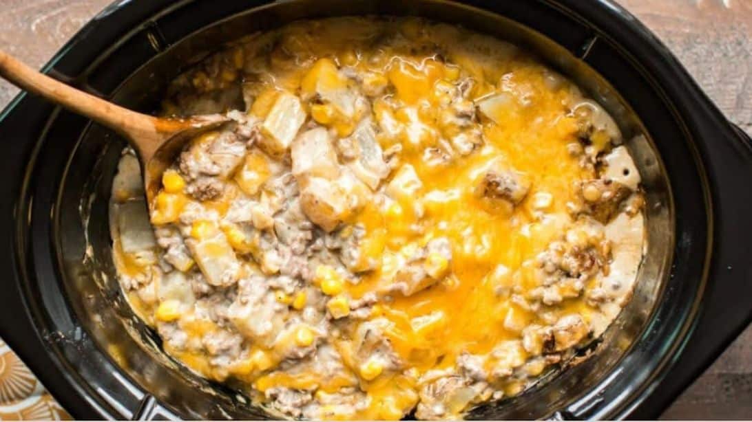 Easy Dump-and-Go Crockpot Hamburger Hash Recipe | DIY Joy Projects and Crafts Ideas