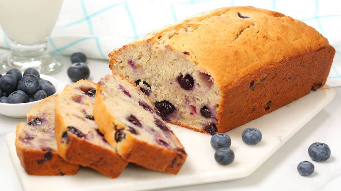 Easy-to-Make Blueberry Banana Bread | DIY Joy Projects and Crafts Ideas