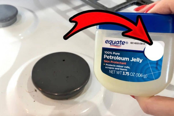 How to Clean Your Stovetop with Vaseline