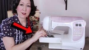 How to Clean and De-Fluff Your Sewing Machine