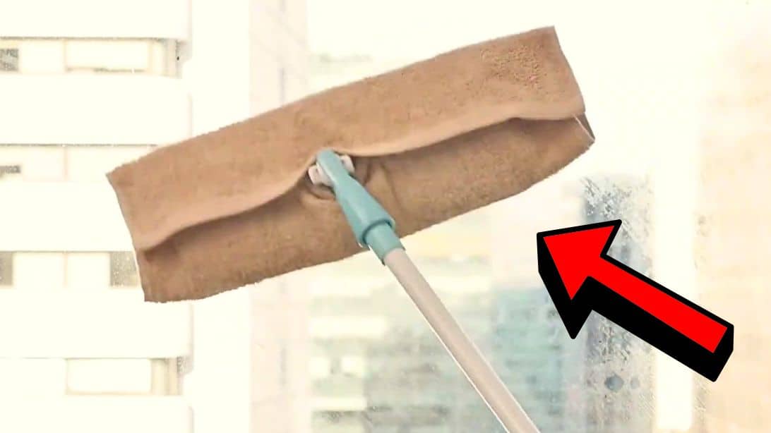 How to Make a DIY Mop Refill Using an Old Towel | DIY Joy Projects and Crafts Ideas