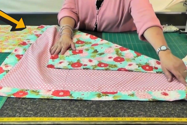 Self Binding Baby Blanket With Jenny Doan