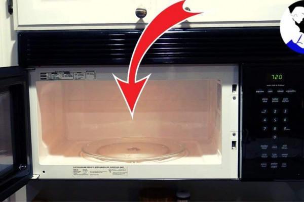 The Easiest Way to Clean Your Microwave