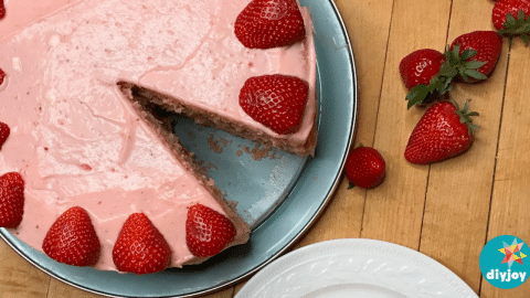 Extremely Strawberry Cake Recipe – Super Moist & Double The Strawberry Flavor | DIY Joy Projects and Crafts Ideas
