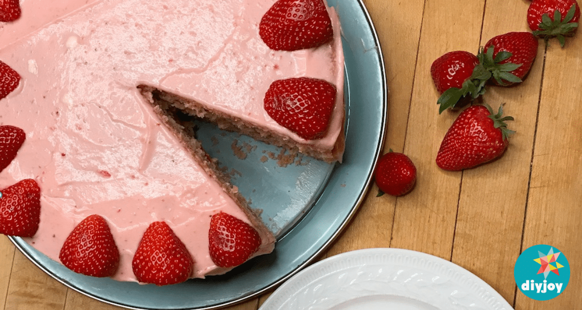 Extremely Strawberry Cake Recipe – Super Moist & Double The Strawberry Flavor | DIY Joy Projects and Crafts Ideas