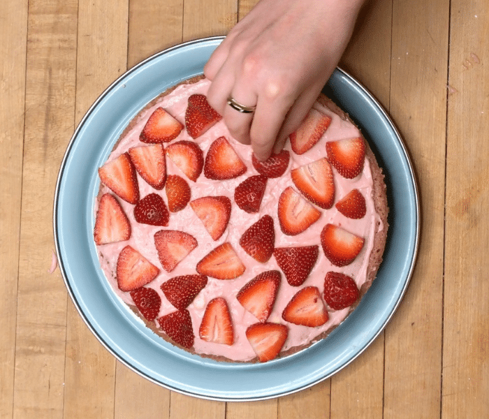 Cake Decorating Ideas With Strawberries