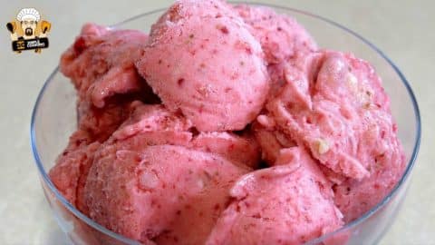 3-Ingredient Strawberry Banana Ice Cream | DIY Joy Projects and Crafts Ideas