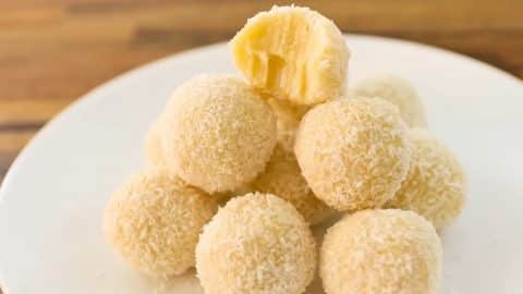 6-Ingredient White Chocolate Truffles | DIY Joy Projects and Crafts Ideas