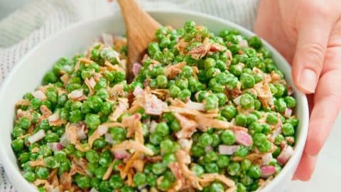 Easy Creamy Pea Salad Recipe | DIY Joy Projects and Crafts Ideas