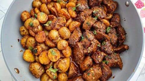 Garlic Butter Steak Bites and Crispy Potatoes | DIY Joy Projects and Crafts Ideas