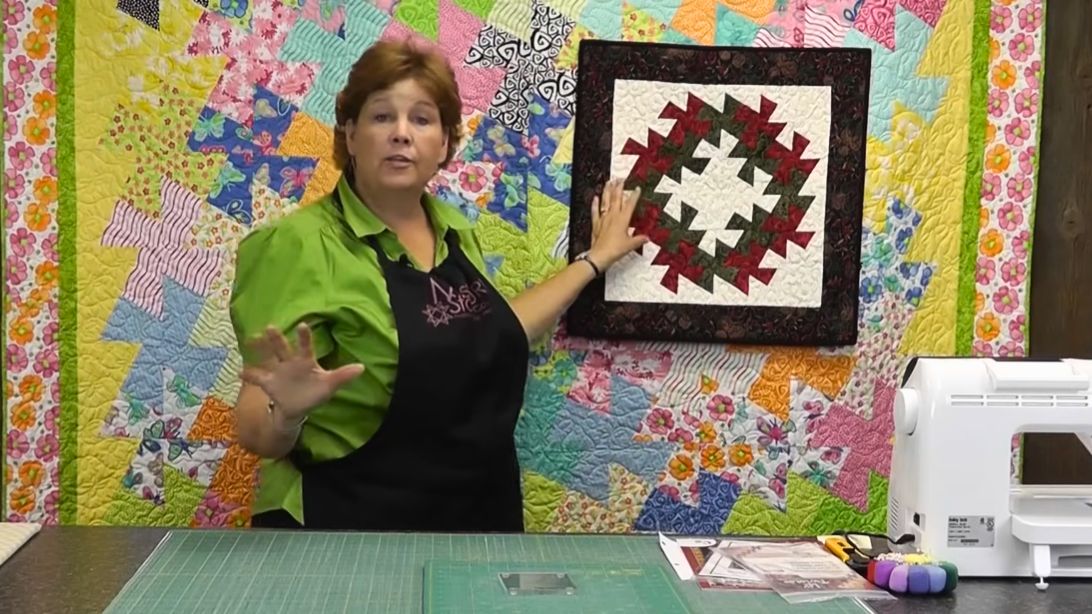 Twister Wall Hanging Quilt With Jenny Doan - DIY Joy