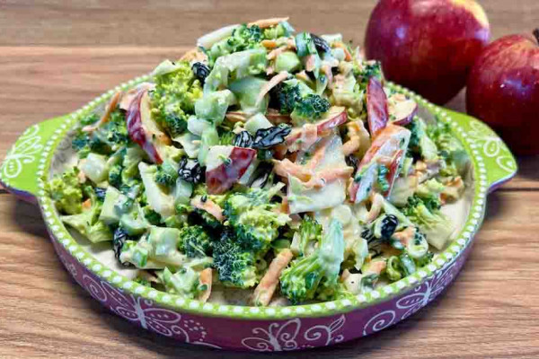 Creamy Broccoli Salad with Apples Recipe