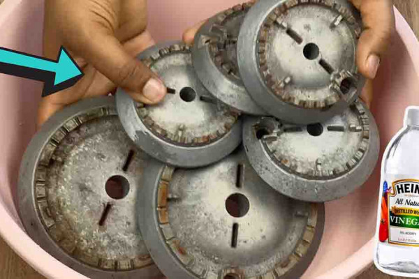 The Best Way To Clean Stovetop Burners