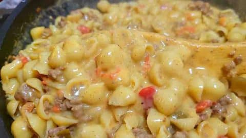One-Pot Creamy Shells and Beef Recipe | DIY Joy Projects and Crafts Ideas