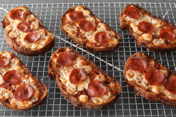 6-Ingredient Bread & Butter Pizza Recipe