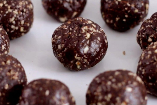 6-Ingredients Energy Balls