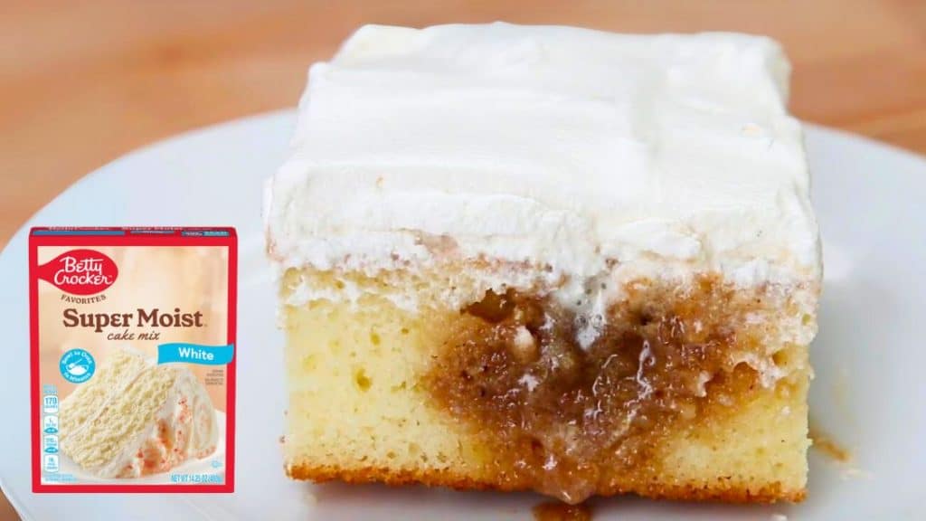 Cinnamon Roll Poke Cake (2)